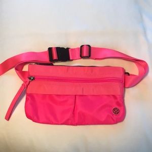 lululemon fanny pack pink